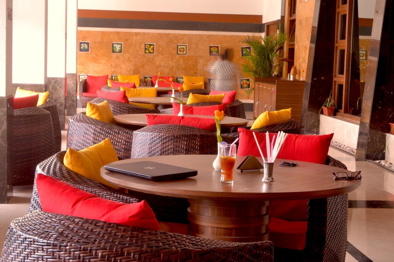 Club Emerald Mumbai Luaran gambar
